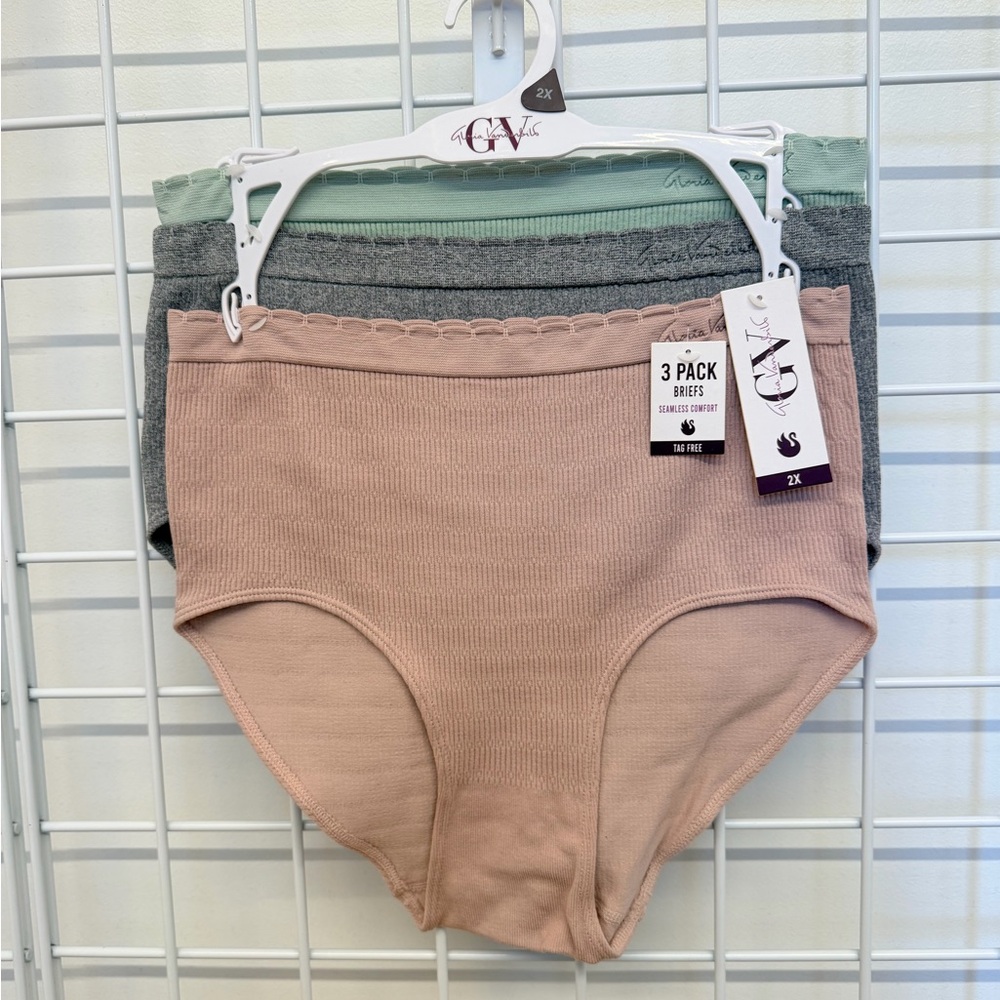 Gloria Vanderbilt - 3 Pack Women's Briefs in Pink, Gray, and Green